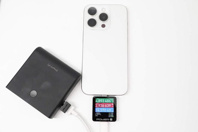 Pg电子游戏：行业首款自带充电仓直插电源3倍续航iWALK口袋充电宝Plus评测(图19)