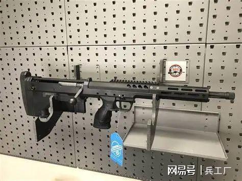 Pg电子游戏平台：世界上最短的狙击步枪：沙漠科技隐形侦察兵SRS-A2隐蔽型狙击步枪(图3)