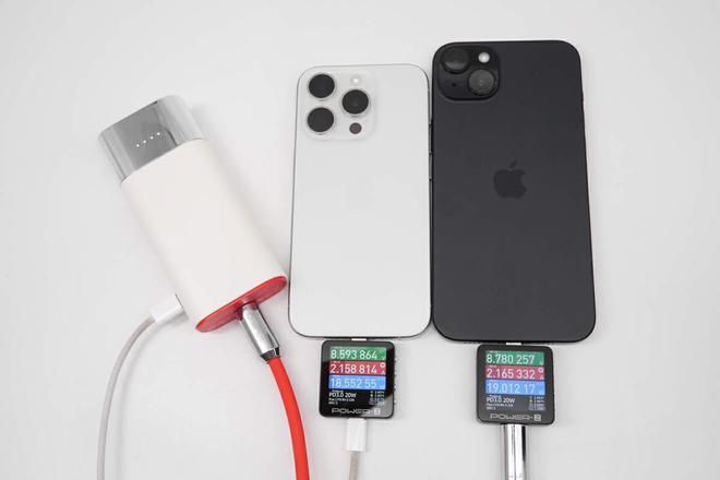Pg电子平台：与一加社区共创充电器也是充电宝闪极Pouch3合1移动电源评测(图22)