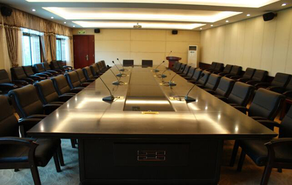 Pg电子游戏:会议音响系统中反馈抑制器的连接方法(图2)