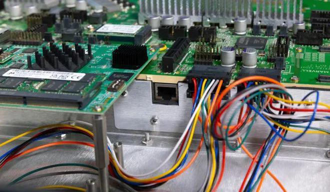 Pg电子游戏：一窥Marvell512T、800GbE交换机内部(图15)