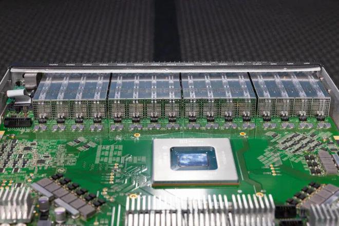 Pg电子游戏：一窥Marvell512T、800GbE交换机内部(图10)