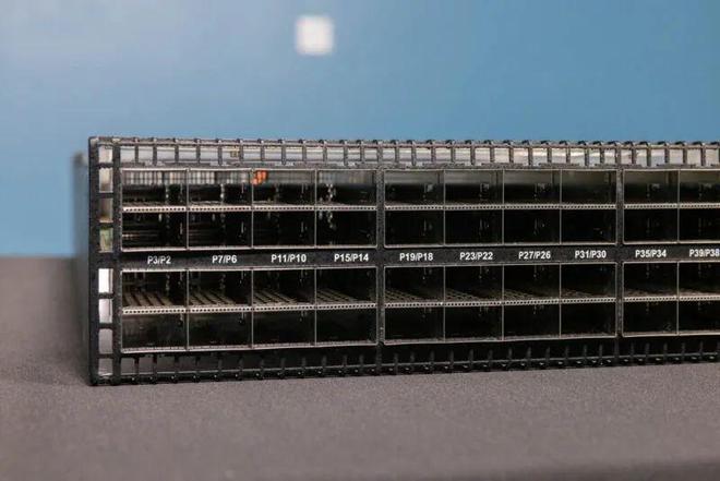 Pg电子游戏：一窥Marvell512T、800GbE交换机内部(图5)