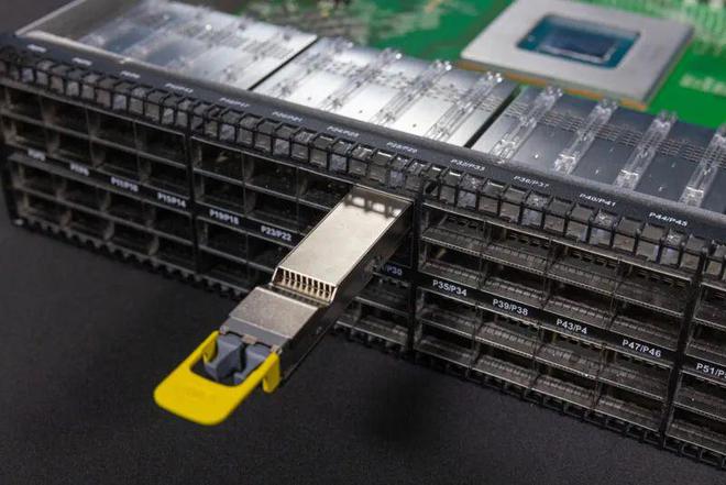 Pg电子游戏：一窥Marvell512T、800GbE交换机内部(图8)