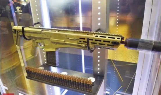 Pg电子平台：美军下一代步枪彻底凉了？先续购M16A4后升级M4(图2)