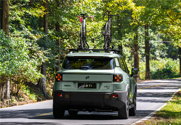 Pg电子平台：长城再迎新对手奇瑞捷途山海T1官图发布：又一插混方盒子(图3)