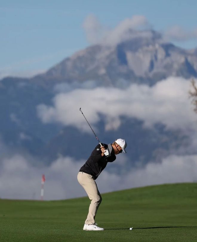 Pg电子平台：华莱士加洞夺冠欧洲大师赛！李昊桐狂飙6连鸟(图3)