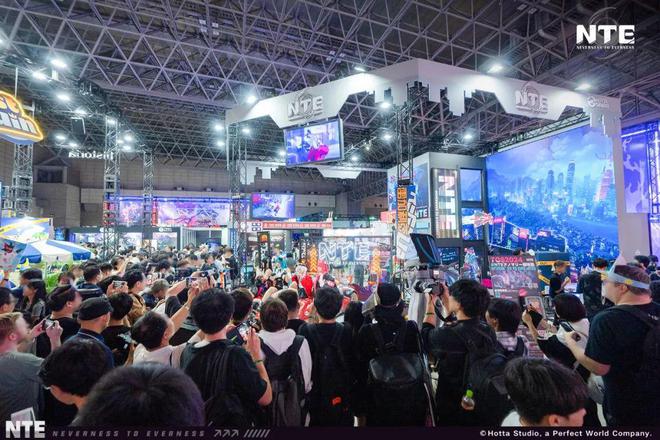 Pg电子游戏：我在日本玩到了《异环》它真的是“二次元GTA”吗？(图4)