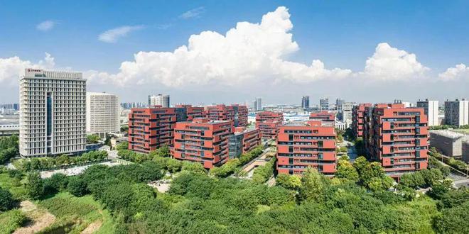 Pg电子游戏平台：突破业内极限！国产造双臂载荷50公斤纯电驱人形机械臂诞生(图4)