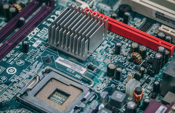 Pg电子游戏：一篇文讲清楚：脉冲群抑制器的电路原理