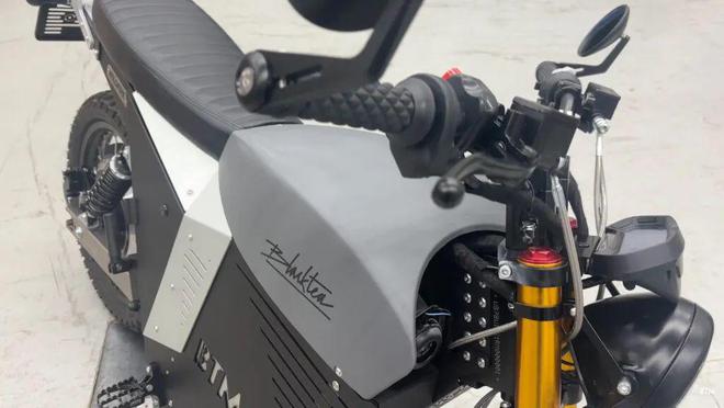 Pg电子游戏：BlackTeaMotorbikes推出的Wildfire：强劲而创新的电动摩托车(图10)