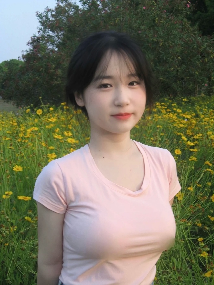 Pg电子平台：我把英语课代表按在桌子上抄