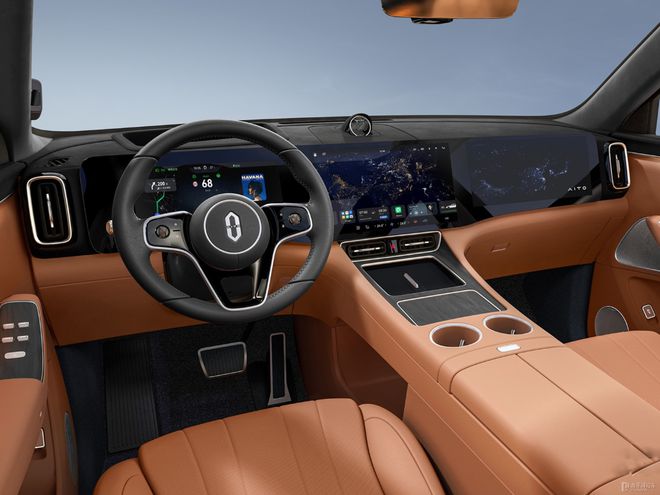 Pg电子游戏：华为又一大爆款来了全新问界M8订单火爆破9万辆M9同款三联屏(图4)