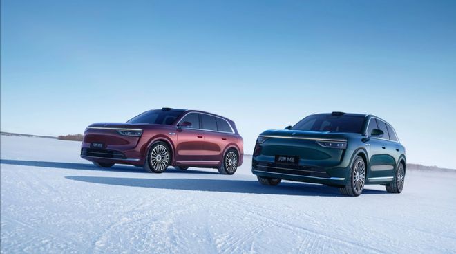 Pg电子游戏：华为又一大爆款来了全新问界M8订单火爆破9万辆M9同款三联屏(图11)