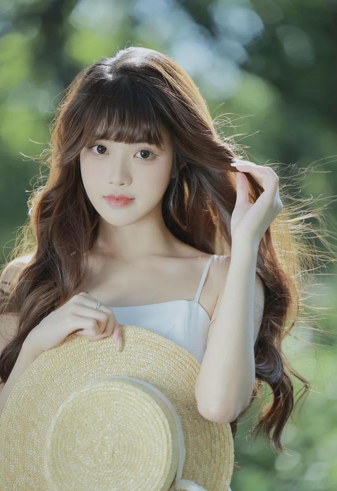 Pg电子游戏平台：蘑菇云网站免费版观看V