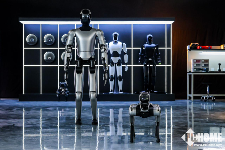 Pg电子游戏：魔法原子2025场景战略发布会：人形机器人与四