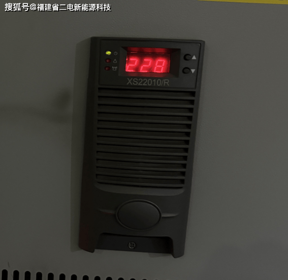 Pg电子游戏：高效智能守护XS22010R电力电源模块助力构建稳定直流系统(图1)