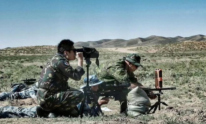 Pg电子游戏：距离3017米5发5中！中国CSLR24型86mm新狙击枪打出世界纪录？(图7)