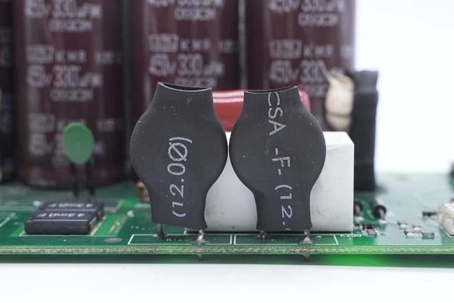 Pg电子游戏：PFC+正激架构设计艾默生1725W开关电源模块拆解(图4)