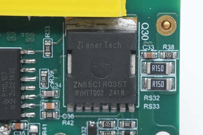 Pg电子平台：致能蓝宝石氮化镓加持500W超薄模块电源助力高效供电新时代(图4)