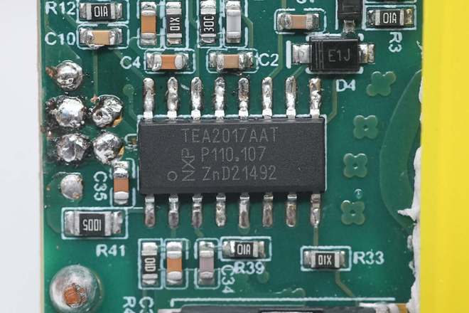 Pg电子平台：致能蓝宝石氮化镓加持500W超薄模块电源助力高效供电新时代(图3)