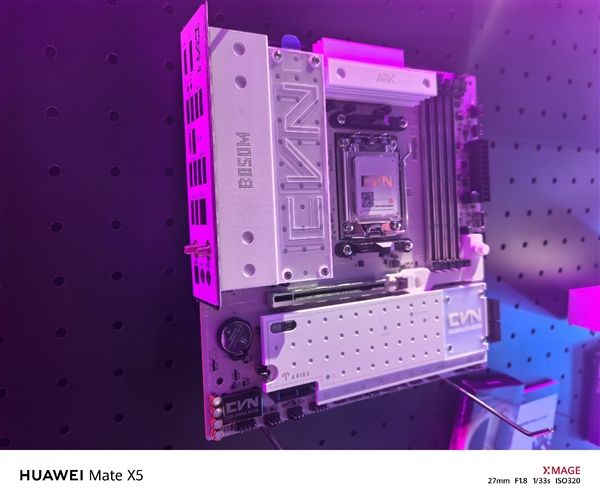 Pg电子游戏平台：为AM5超频而生！七彩虹X870EiGameVulcan现身：2DIMM、5个M2(图2)