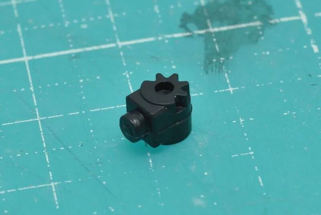 Pg电子游戏平台：高达学园丨市售模块扎古独眼亮灯指南(图3)