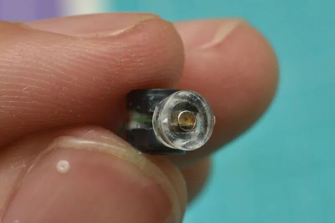 Pg电子游戏平台：高达学园丨市售模块扎古独眼亮灯指南(图7)