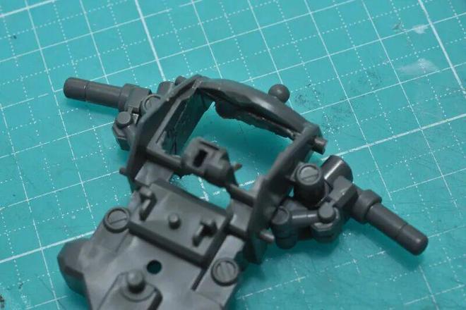 Pg电子游戏平台：高达学园丨市售模块扎古独眼亮灯指南(图12)