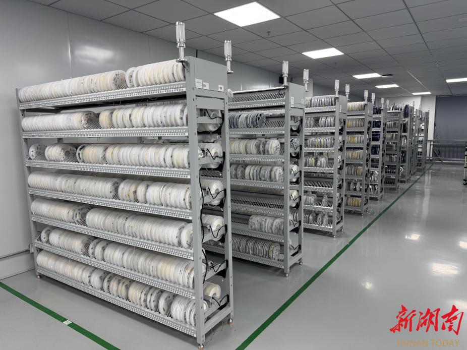 Pg电子平台：一颗“能量心脏”的隐秘竞赛衡阳高新区铂科电子备战“AI的尽头是能源”(图5)