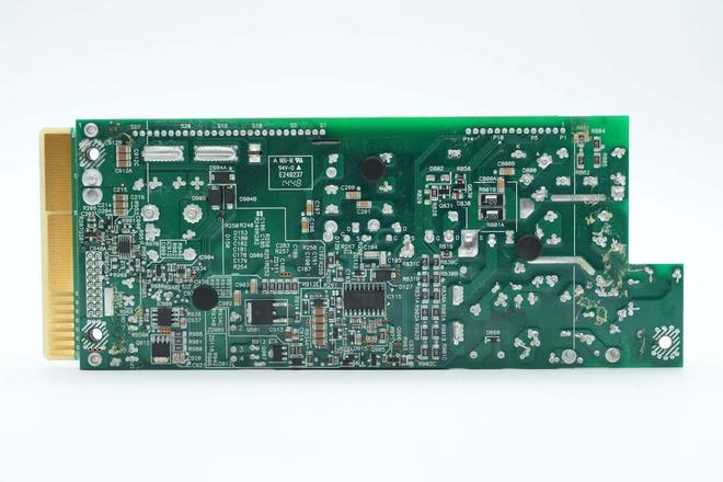 Pg电子平台：PFC+LLC+同步整流架构设计台达550W碳化硅服务器电源拆解(图2)