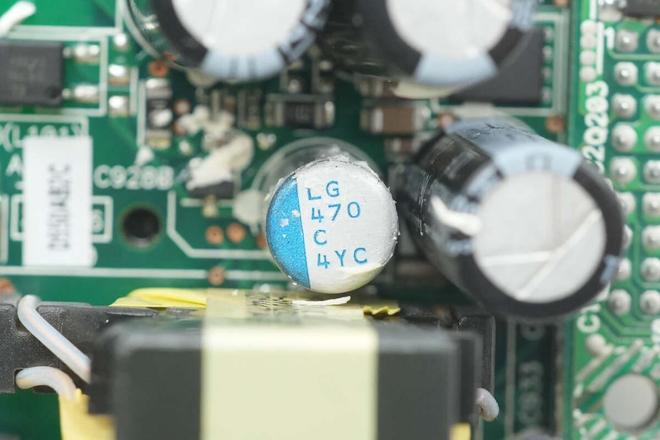 Pg电子平台：PFC+LLC+同步整流架构设计台达550W碳化硅服务器电源拆解(图8)