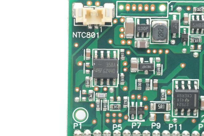 Pg电子平台：PFC+LLC+同步整流架构设计台达550W碳化硅服务器电源拆解(图9)