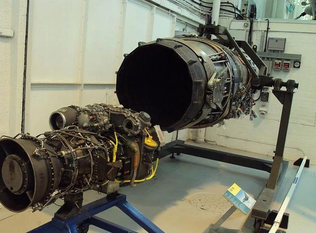 Pg电子游戏平台：直升机中的战斗机！阿帕奇武装直升机服役50多年为何仍是主力？(图4)