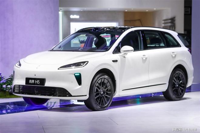 Pg电子平台：首次参加广州车展的尚界诠释安全、智造的豪华真谛(图3)