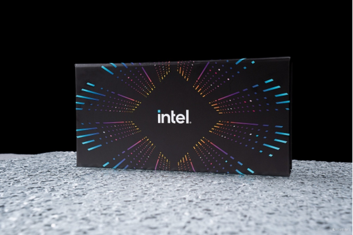 Pg电子游戏：英特尔酷睿Ultra200SPlus系列处理器首发评测：加核提速全是硬货！(图6)