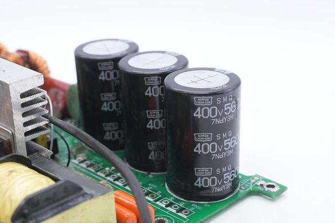 Pg电子游戏:内置全日系电解电容明纬1500W开关电源模块拆解(图8)