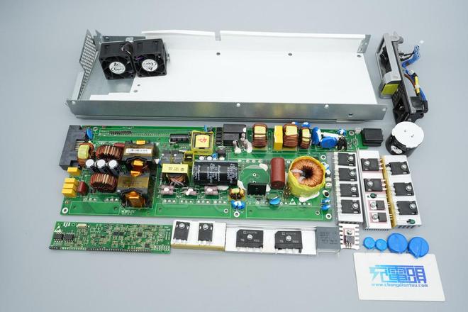 Pg电子游戏：PFC+移相全桥+同步整流架构设计华为交换机2200W电源模块拆解(图21)